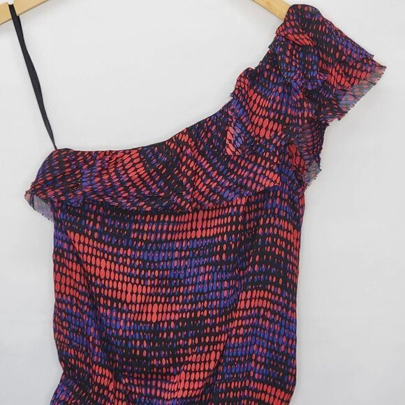 The limited one shoulder with ruffle on bottom - Picture 9 of 16